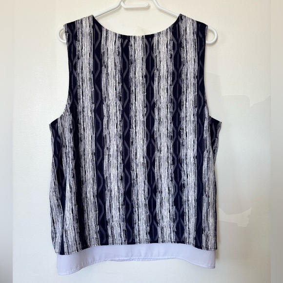 🎉4/30$🎉 Frank Lyman Abstract Sleeveless Blouse - Size 16 - Picture 6 of 6